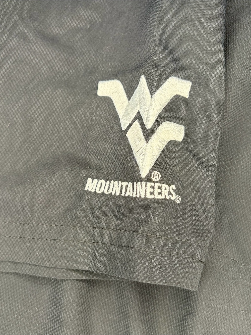 Under Armour Men's Black Short-Sleeve Button-Down Shirt with WVU Logo - Picture 6 of 10